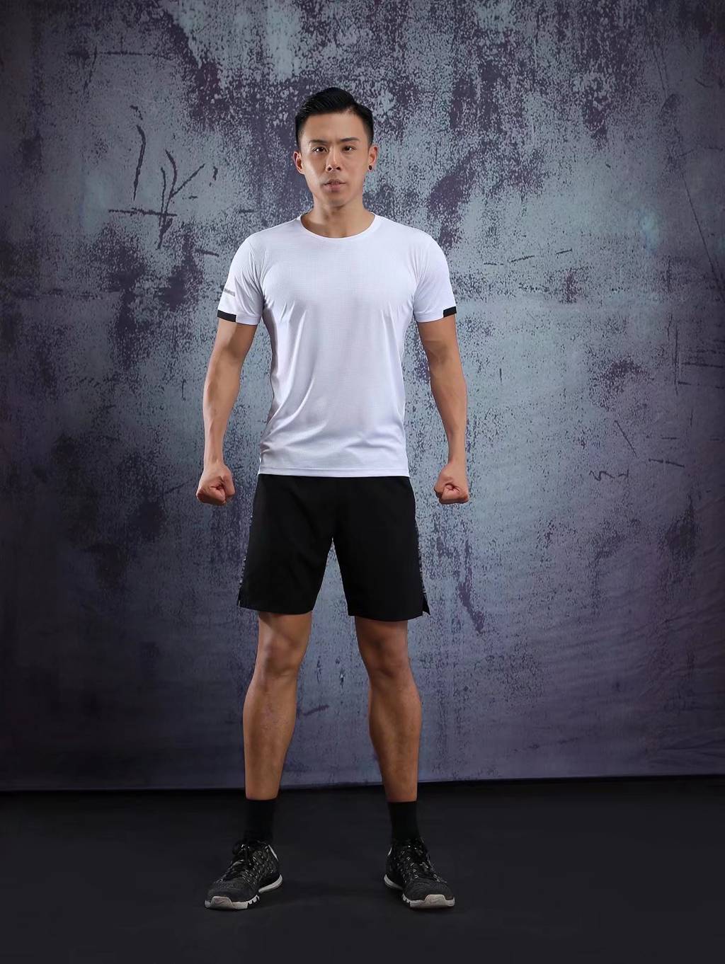 如何定制一件好的團(tuán)隊文化衫？